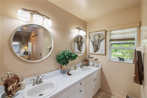 Condo in Sarasota, Florida, 2 bedrooms  № 1679502 - photo 25