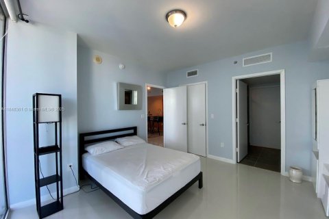 Apartamento en alquiler en Miami, Florida, 2 dormitorios, 108.42 m2 № 1936656 - foto 17