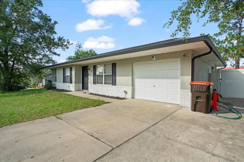 House in Ocala, Florida 3 bedrooms, 115.76 sq.m. № 1775005 - photo 30