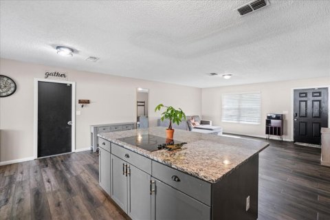 House in Ocala, Florida 3 bedrooms, 115.76 sq.m. № 1775005 - photo 12