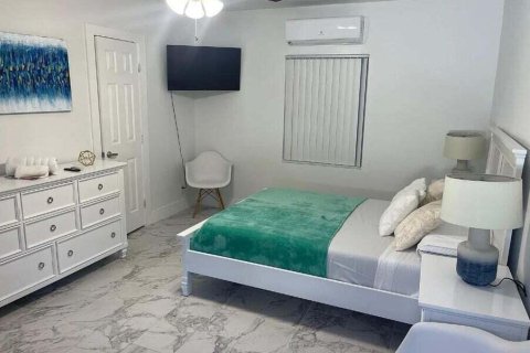 Снять в аренду квартиру в Бока-Ратон, Флорида 3 комнаты, 55.74м2, № 2175821 - фото 6