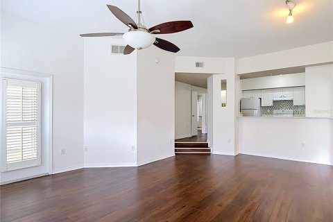 Condo in Tampa, Florida, 3 bedrooms  № 2225944 - photo 10