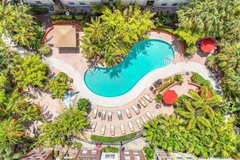 Condo in Tampa, Florida, 3 bedrooms  № 2225944 - photo 19