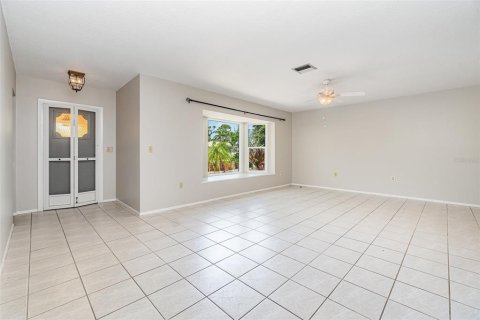Villa ou maison à vendre à Englewood, Floride: 4 chambres, 211.07 m2 № 1767467 - photo 6