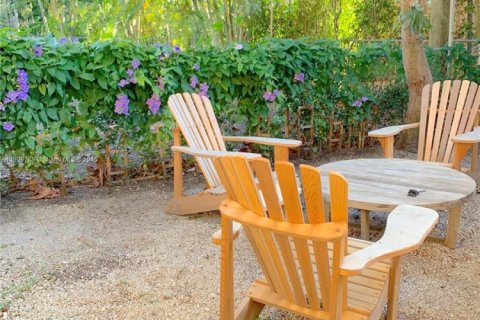 Villa ou maison à louer à Coral Gables, Floride: 3 chambres, 197.32 m2 № 1965456 - photo 3