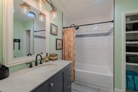 House in Land O' Lakes, Florida 4 bedrooms, 227.33 sq.m. № 1853765 - photo 29