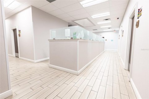 Immobilier commercial à vendre à The Villages, Floride: 998.7 m2 № 2398693 - photo 18
