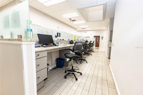 Immobilier commercial à vendre à The Villages, Floride: 998.7 m2 № 2398693 - photo 19