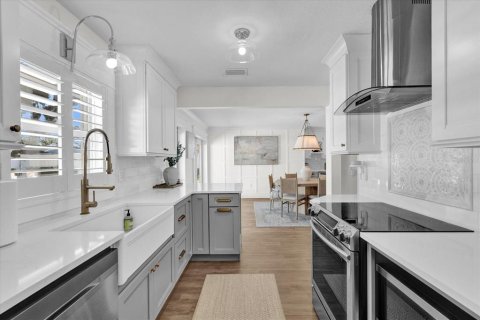 Casa en alquiler en Belle Isle, Florida, 4 dormitorios, 217.67 m2 № 1911147 - foto 15