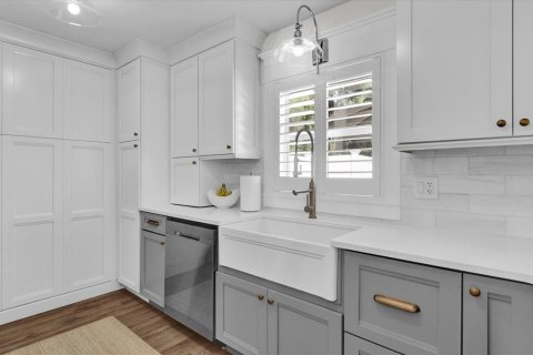 Casa en alquiler en Belle Isle, Florida, 4 dormitorios, 217.67 m2 № 1911147 - foto 14