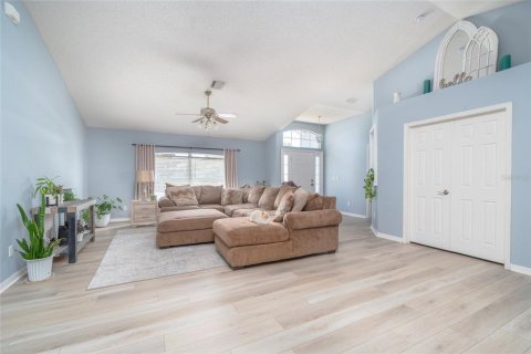 House in Mascotte, Florida 3 bedrooms, 173.73 sq.m. № 1855852 - photo 21