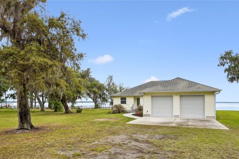 Villa ou maison à vendre à Crescent City, Floride: 3 chambres, 171.87 m2 № 2233333 - photo 2