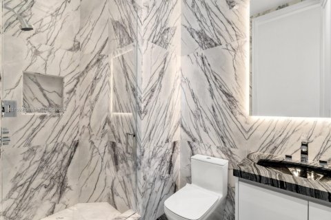 Copropriété à vendre à Sunny Isles Beach, Floride: 5 chambres, 580.73 m2 № 1880013 - photo 29