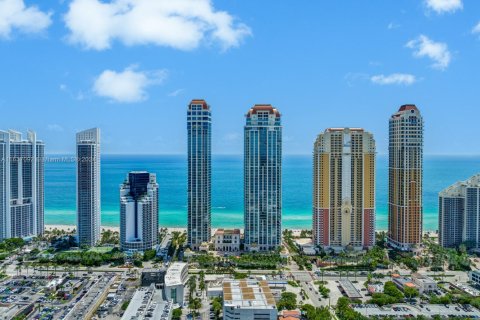 Copropriété à vendre à Sunny Isles Beach, Floride: 5 chambres, 580.73 m2 № 1880013 - photo 2