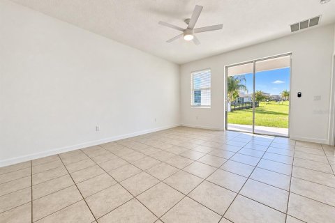 Villa ou maison à louer à New Smyrna Beach, Floride: 4 chambres, 149.57 m2 № 2419210 - photo 4