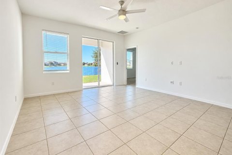Villa ou maison à louer à New Smyrna Beach, Floride: 4 chambres, 149.57 m2 № 2419210 - photo 6