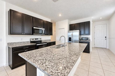 Villa ou maison à louer à New Smyrna Beach, Floride: 4 chambres, 149.57 m2 № 2419210 - photo 2