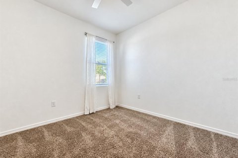 Villa ou maison à louer à New Smyrna Beach, Floride: 4 chambres, 149.57 m2 № 2419210 - photo 8
