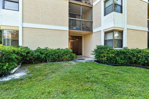 Condo in Coral Springs, Florida, 2 bedrooms  № 2086883 - photo 25