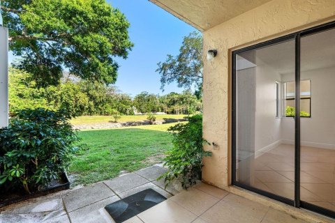 Condo in Coral Springs, Florida, 2 bedrooms  № 2086883 - photo 26