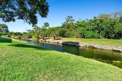Condo in Coral Springs, Florida, 2 bedrooms  № 2086883 - photo 11