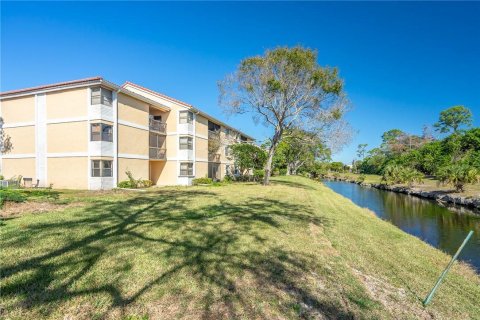 Condo in Coral Springs, Florida, 2 bedrooms  № 2086883 - photo 24