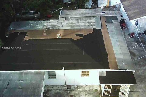 Casa en venta en Miami, Florida, 4 dormitorios, 159.05 m2 № 1982571 - foto 2