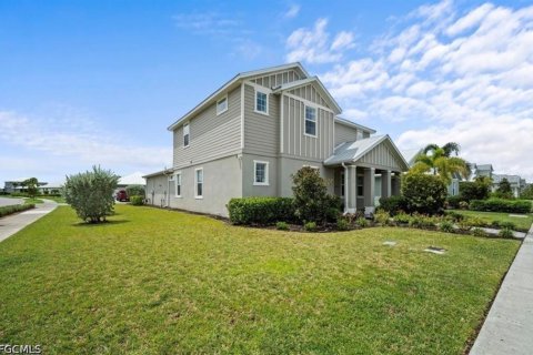 Casa en venta en Punta Gorda, Florida, 5 dormitorios, 289.11 m2 № 2321711 - foto 3