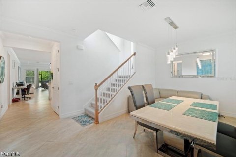 Casa en venta en Punta Gorda, Florida, 5 dormitorios, 289.11 m2 № 2321711 - foto 15