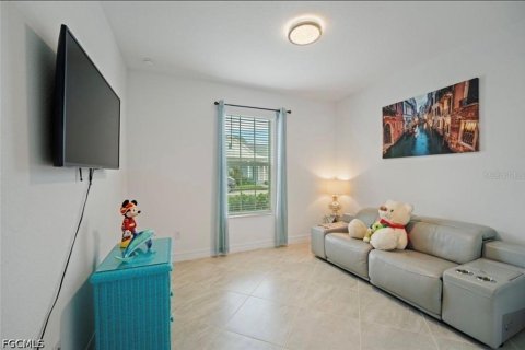 Casa en venta en Punta Gorda, Florida, 5 dormitorios, 289.11 m2 № 2321711 - foto 16