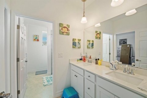 Casa en venta en Punta Gorda, Florida, 5 dormitorios, 289.11 m2 № 2321711 - foto 30