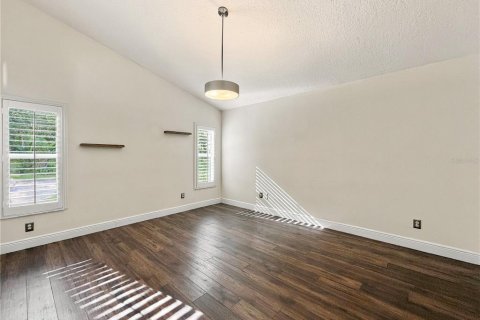 Villa ou maison à vendre à Mount Dora, Floride: 4 chambres, 176.98 m2 № 2388914 - photo 13
