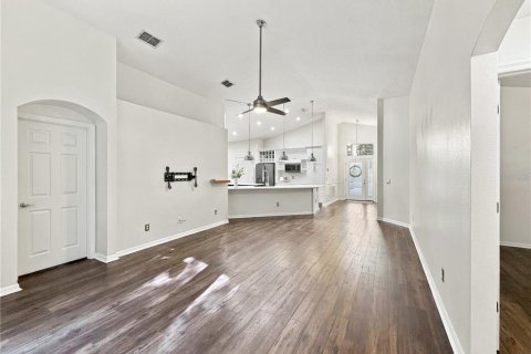 Villa ou maison à vendre à Mount Dora, Floride: 4 chambres, 176.98 m2 № 2388914 - photo 20