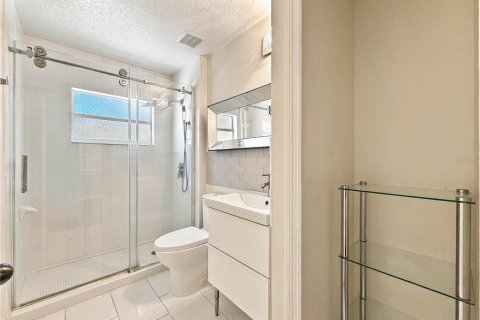 Villa ou maison à vendre à Mount Dora, Floride: 4 chambres, 176.98 m2 № 2388914 - photo 6