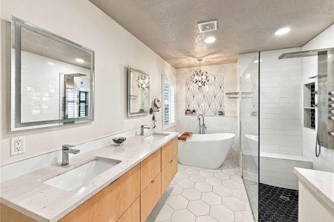 Villa ou maison à vendre à Mount Dora, Floride: 4 chambres, 176.98 m2 № 2388914 - photo 17