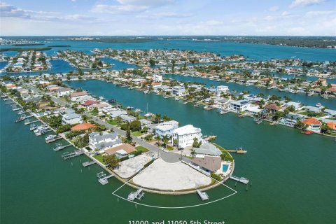 Land in Treasure Island, Florida № 2111148
