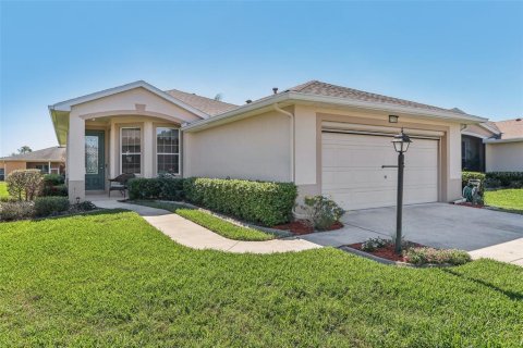 House in Leesburg, Florida 3 bedrooms, 137.31 sq.m. № 1900744 - photo 2