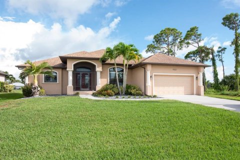 House in Rotonda, Florida 3 bedrooms, 187.85 sq.m. № 1880940 - photo 6