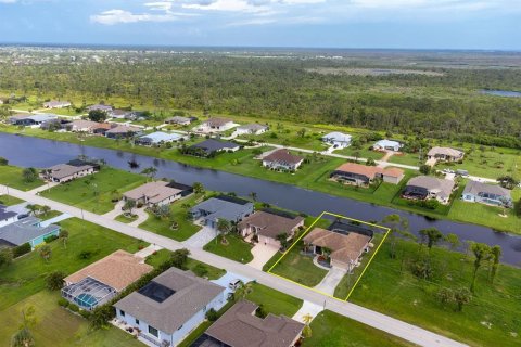 House in Rotonda, Florida 3 bedrooms, 187.85 sq.m. № 1880940 - photo 4