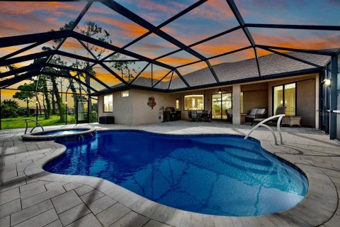 House in Rotonda, Florida 3 bedrooms, 187.85 sq.m. № 1880940 - photo 3