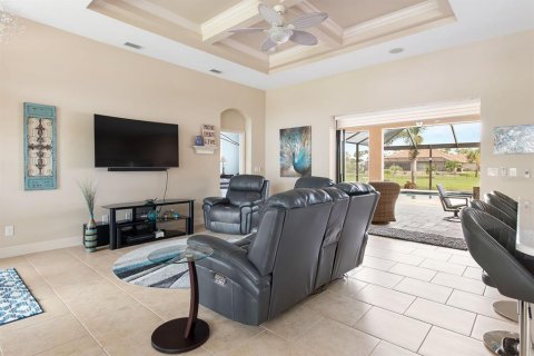 House in Rotonda, Florida 3 bedrooms, 187.85 sq.m. № 1880940 - photo 13