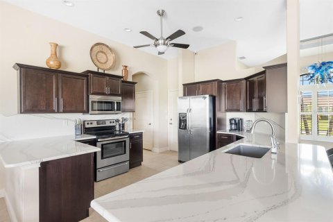 House in Rotonda, Florida 3 bedrooms, 187.85 sq.m. № 1880940 - photo 16