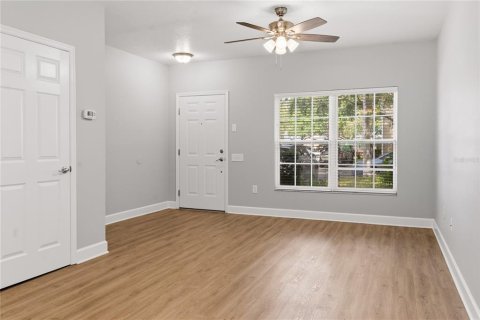 Condo in Tampa, Florida, 2 bedrooms № 2211906 - photo 5