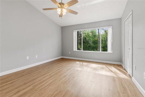 Condo in Tampa, Florida, 2 bedrooms № 2211906 - photo 16