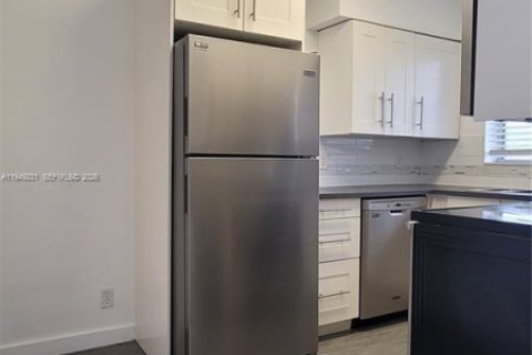 Снять в аренду квартиру в Майами, Флорида 1 спальня, 55.74м2, № 2005106 - фото 5