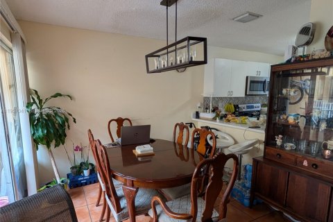 Copropriété à vendre à Miami, Floride: 3 chambres, 113.34 m2 № 2027674 - photo 5