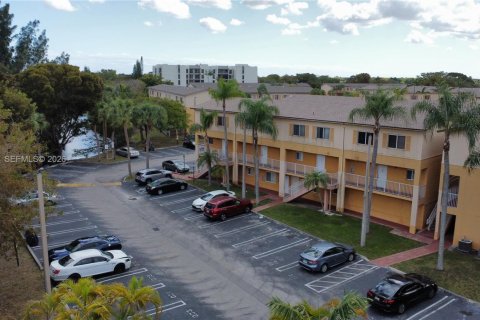 Condo à Miami, Floride, 3 chambres  № 2027674