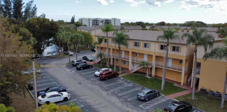 Condo à Miami, Floride, 3 chambres  № 2027674