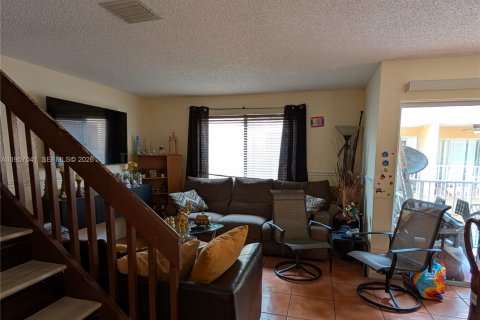 Copropriété à vendre à Miami, Floride: 3 chambres, 113.34 m2 № 2027674 - photo 3