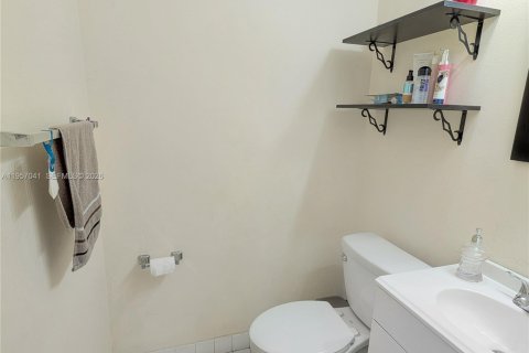 Copropriété à vendre à Miami, Floride: 3 chambres, 113.34 m2 № 2027674 - photo 6